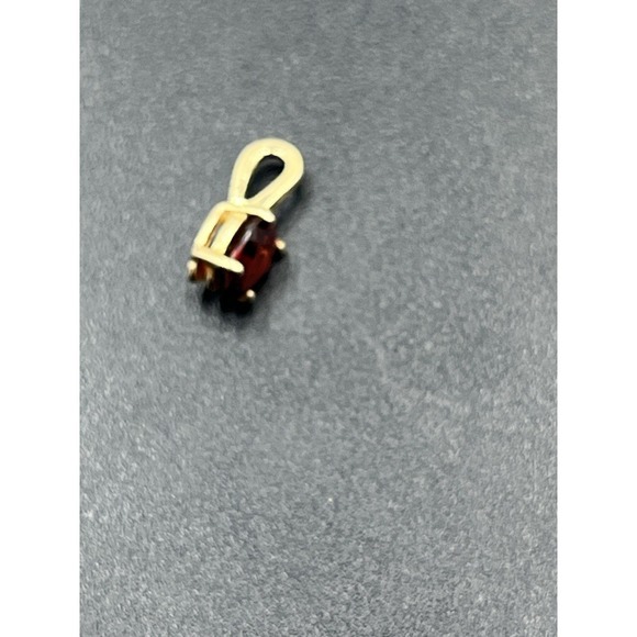 Estate 10k Yellow Solid Gold Pear Teardrop Shape Dark Red Garnet January Pendant - Picture 6 of 11